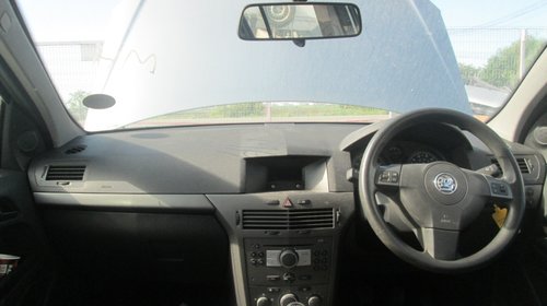 Dezmembrez opel astra h hatchback 1.6i din 2005