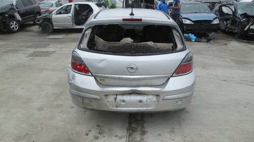 Dezmembrez opel astra h hatchback 1.9 cdti din 2007