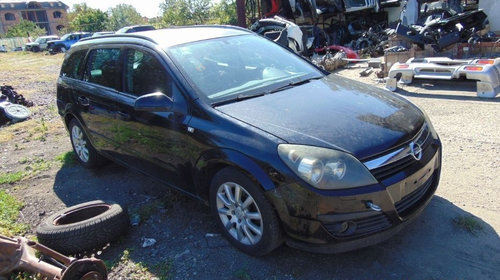 Dezmembrez Opel Astra H motor 1.9cdti cutie m