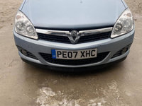 Dezmembrez Opel Astra H TwinTop 1.9 CDTI 150CP