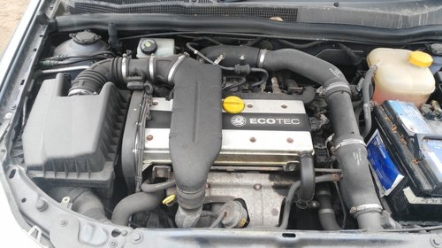 Dezmembrez Opel Astra H TwinTop (Cabrio) 2.0 benzina Turbo