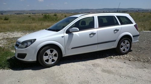 Dezmembrez Opel Astra H