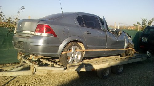 Dezmembrez Opel Astra H1.3 CDTI 66 kw an 2008