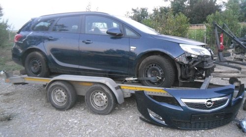 Dezmembrez Opel Astra J – 1,4 -140 cp, an 2012