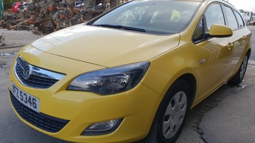 Dezmembrez Opel Astra J 2011 1.7cdti A17DTR