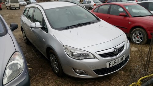 Dezmembrez Opel Astra J 2011 Break 1.7 CDTI 110cp