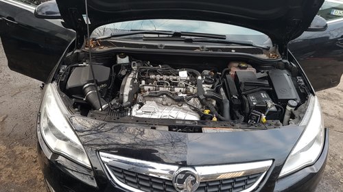 Dezmembrez Opel Astra J 2011 Station WAGON 2.0 CDTI