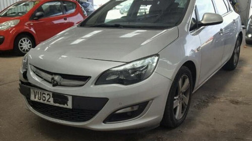 Dezmembrez Opel Astra J 2013 1.7 diesel