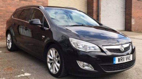 Dezmembrez Opel Astra j complet