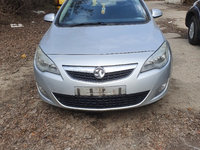 Dezmembrez Opel Astra J hatchback 1.7 diesel