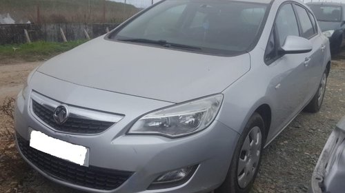 Dezmembrez Opel Astra J,motor 1.4 benzina,an 