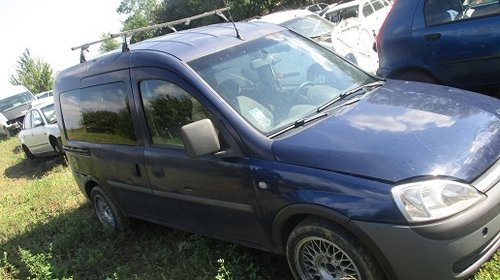 Dezmembrez Opel Combo 1.7 DTI 2004