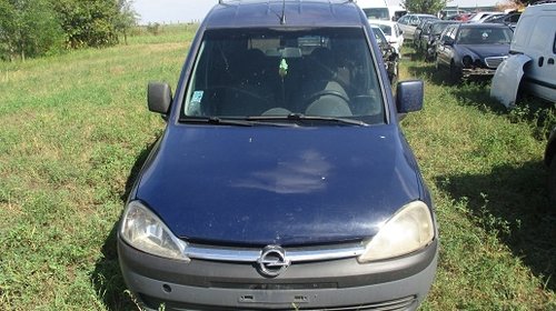 Dezmembrez Opel Combo 1.7 DTI 2004