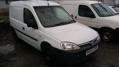 Dezmembrez Opel Combo 1.7dt 50kw din 2003