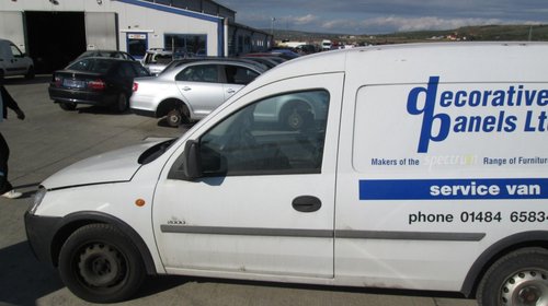 Dezmembrez opel combo 1.7dti 2002