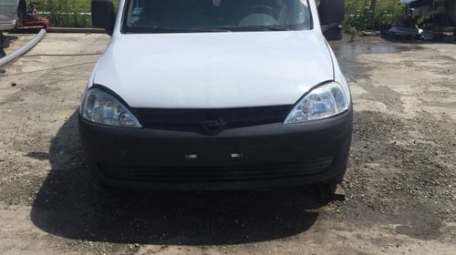 Dezmembrez Opel Combo 2003 autotilitara 1,7 d