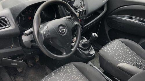 Dezmembrez opel combo 2013 motor 1.3 cdti cod a 13 fd