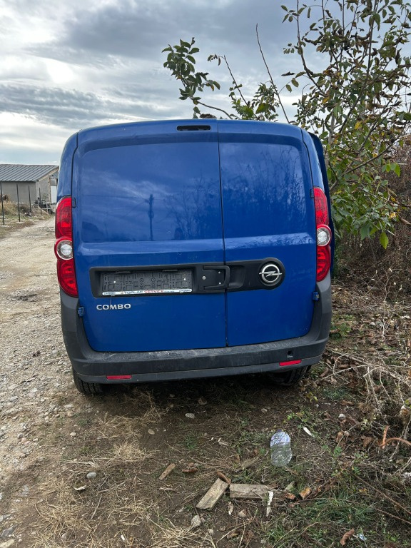 Dezmembrez Opel Combo 2018 1.6 D Cod: A16FDL - LJ5 Cutie manuala 6 Trepte Cod: MMJ