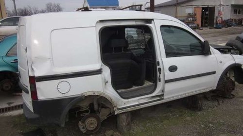 Dezmembrez opel combo An fabricatie 2005.