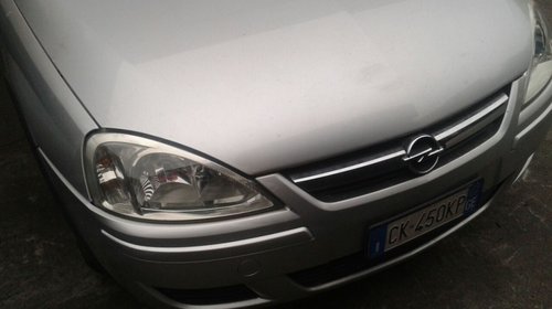 Dezmembrez Opel Corsa 1.3 CDTI,an 2003