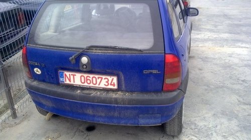 Dezmembrez Opel Corsa 1 5d An 1996