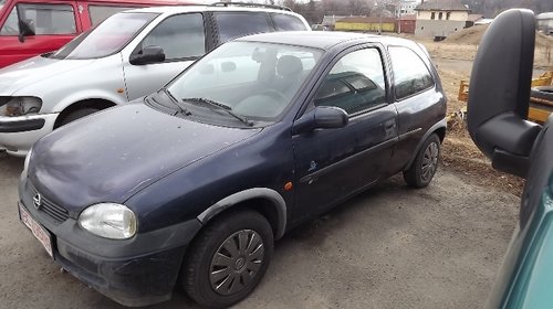 Dezmembrez opel corsa 1,7 dti