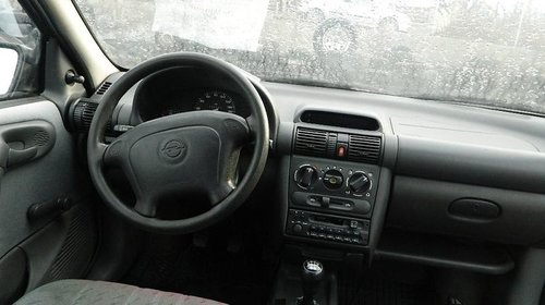 Dezmembrez opel corsa, an 1997, 2 usi, 1.2 benzina