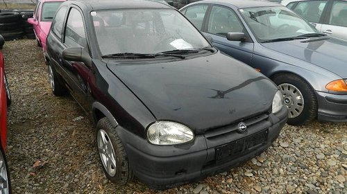 Dezmembrez opel corsa, an 1997, 2 usi, 1.2 benzina