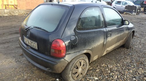 Dezmembrez Opel Corsa an 93 1,4.