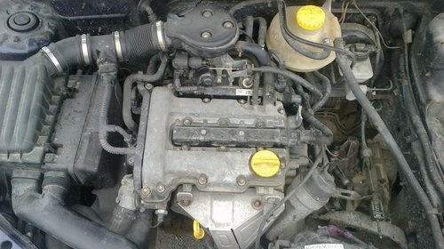 Dezmembrez Opel Corsa B 1.0 benzina, an 1999