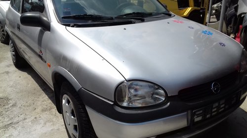 Dezmembrez Opel Corsa B 1.0i Z10XE