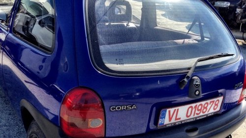 Dezmembrez Opel Corsa B 1.2 benzina