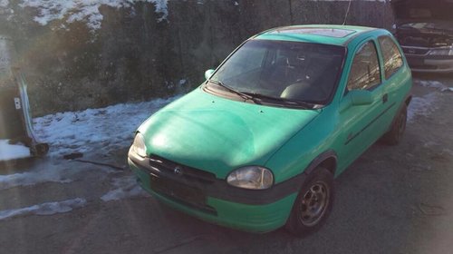 Dezmembrez Opel Corsa B 1.4 benzina an 1996