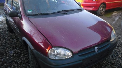 Dezmembrez Opel Corsa B, an 1996, 1.6 benzina