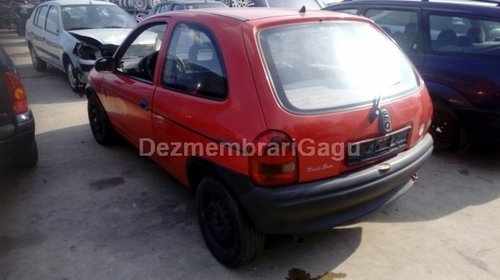 Dezmembrez Opel Corsa B, an 1996