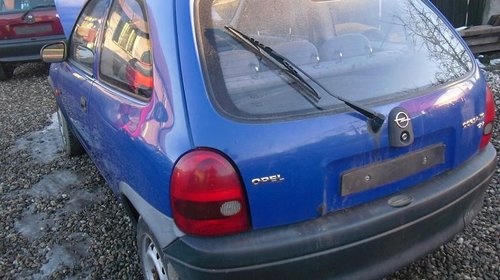 Dezmembrez Opel Corsa B, an 1998, 2 usi, 1000 benzina