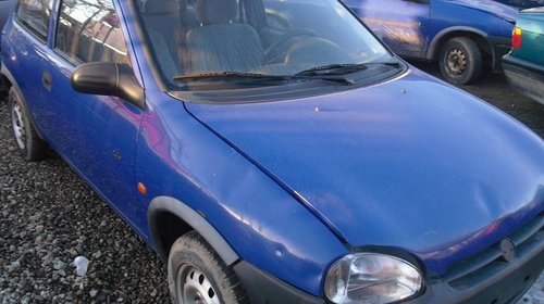 Dezmembrez Opel Corsa B, an 1998, 2 usi, 1000