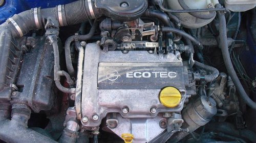 Dezmembrez Opel Corsa B, an 1998, 2 usi, 1000 benzina