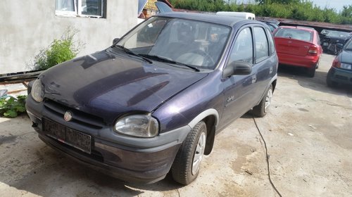 Dezmembrez Opel Corsa B, an 1999, 1.4 benzina