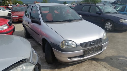 Dezmembrez Opel Corsa B, an 1999, 2 usi, 1000 benzina