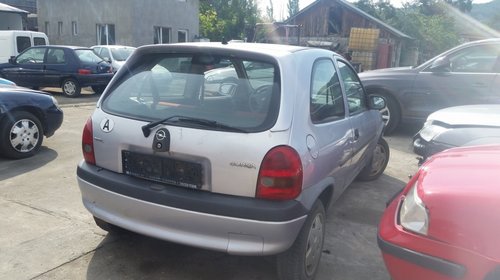 Dezmembrez Opel Corsa B, an 1999, 2 usi, 1000 benzina