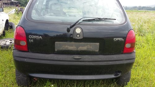 Dezmembrez opel corsa b