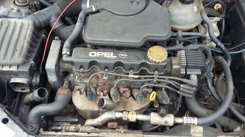 Dezmembrez opel corsa b