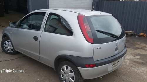 Dezmembrez Opel Corsa C 1.2 benzina an 2002 cod motor Z12XE