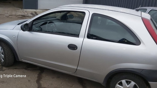 Dezmembrez Opel Corsa C 1.2 benzina an 2002 cod motor Z12XE