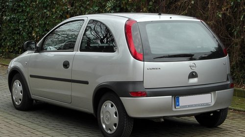 Dezmembrez Opel Corsa C 1.2 Benzina volan pe 