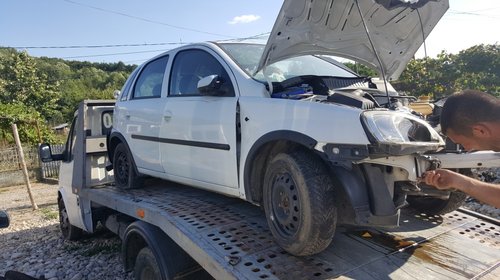 Dezmembrez opel corsa c 1.2