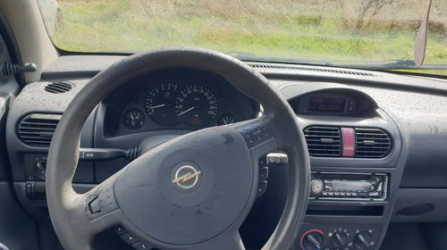 Dezmembrez Opel Corsa C 1.2i Z12XE 75cp ecotec din 2001
