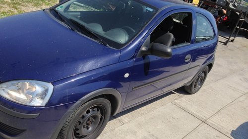 Dezmembrez Opel Corsa C 1.3 CDTI, an 2004