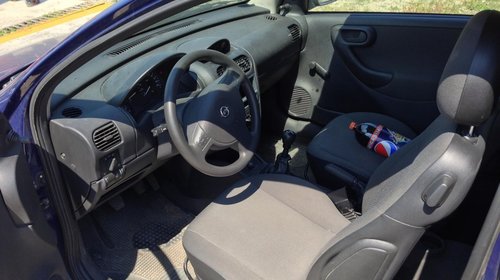 Dezmembrez Opel Corsa C 1.3 CDTI, an 2004